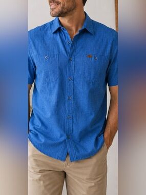 Orvis Mens XL Blue Short Sleeve Button Front Shirt Vented Mesh Pockets Outdoor
